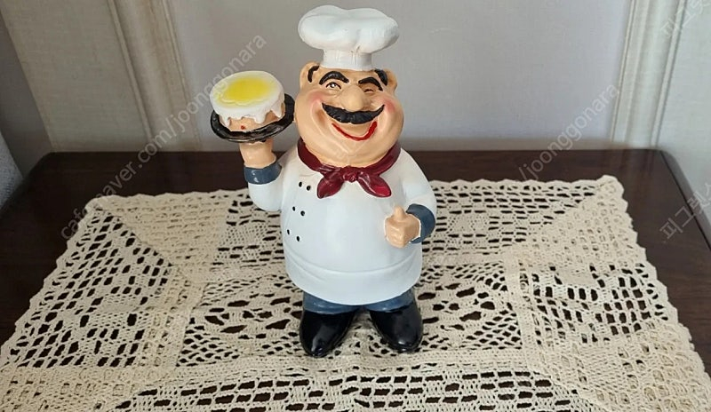 주방장 셰프 소품&장식품(케이크 들고있는 셰프) 주방 소품,장식품--3