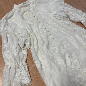 앨리스앤올리비아 자수 레이스 아일렛 에스닉 원피스 로브 셀프웨딩 여행룩