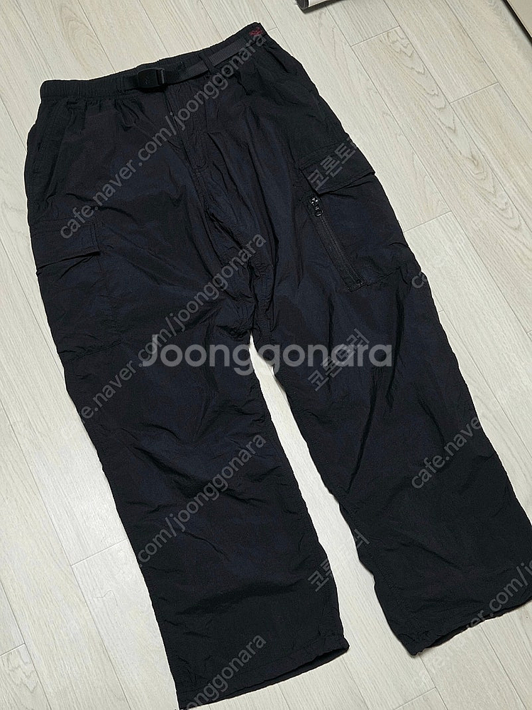 그라미치 라이트나일론 카고팬츠 블랙 L 사이즈 판매합니다.--0