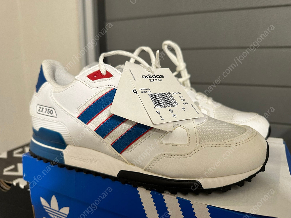 신품 - 아디다스 코리아 정품 운동화 슈즈 ZX750 S76194 사이즈 250m 남녀공용 이미지