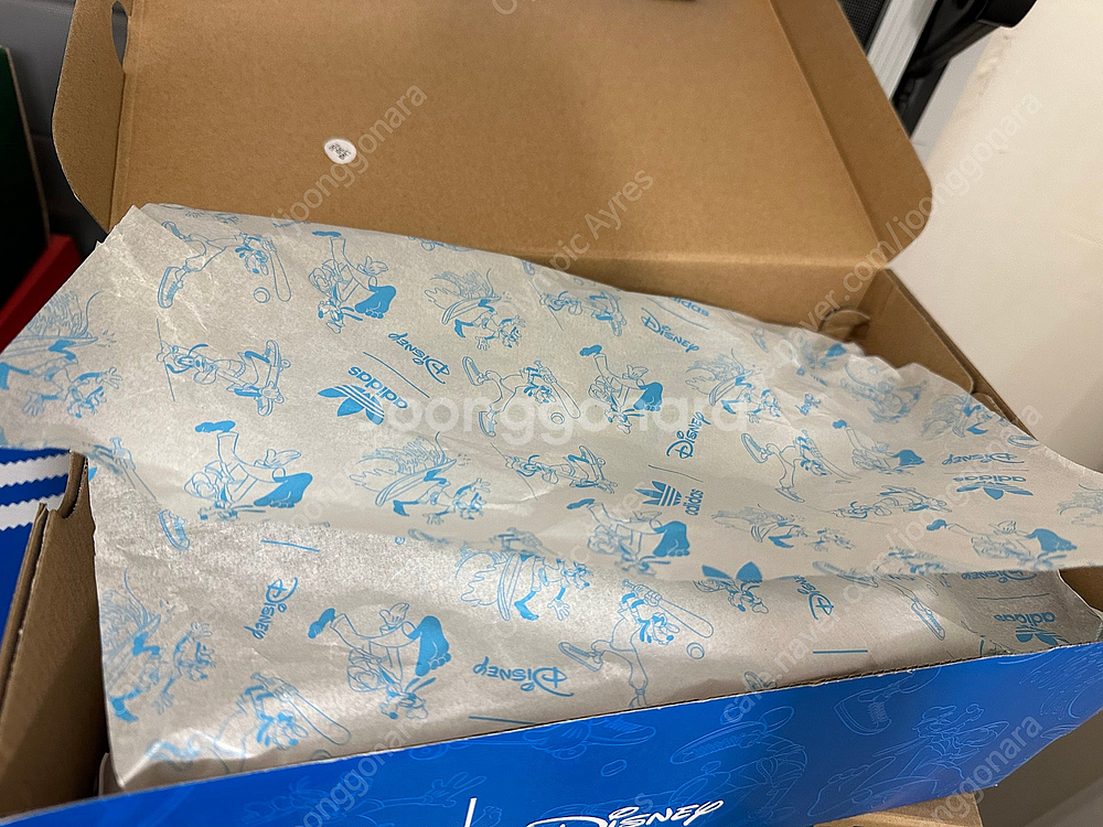 신품 - 아디다스 코리아 정품 니짜 X 디즈니 스포츠 구피 콜라보 에디션 운동화 슈즈 FW0645 사이즈260--1