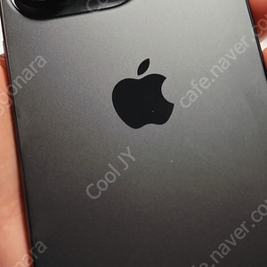 홍콩판 (무소음 카메라, 듀얼심) A급 아이폰 pro15 1tb 블랙 티타늄 판매합니다.