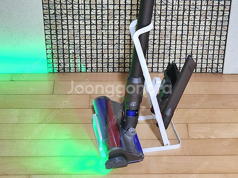 다이슨 무선청소기 일루미네이션 디텍트--3