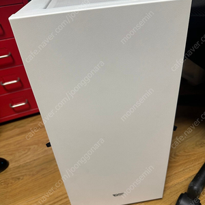 가격내림 고사양 pc판매합니다 13700kf 4070 교환가능