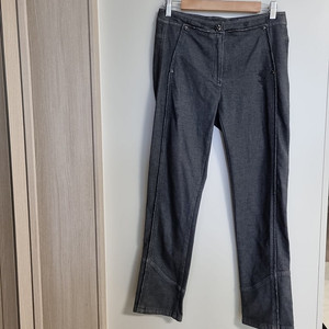 마인 MINE 다크그레이 컬러 데님 바지