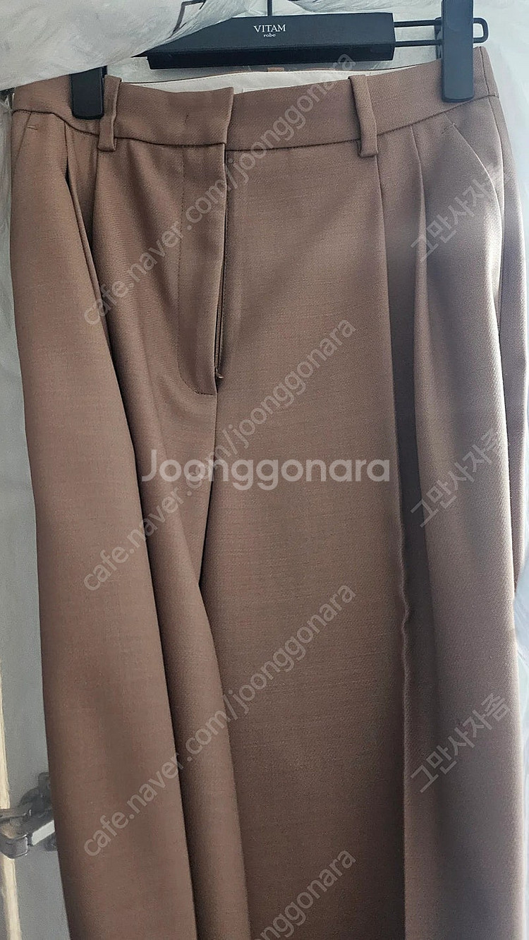 (새상품 가격내림)비탐로브 투턱와이드팬츠+자라스트라이프셔츠--1