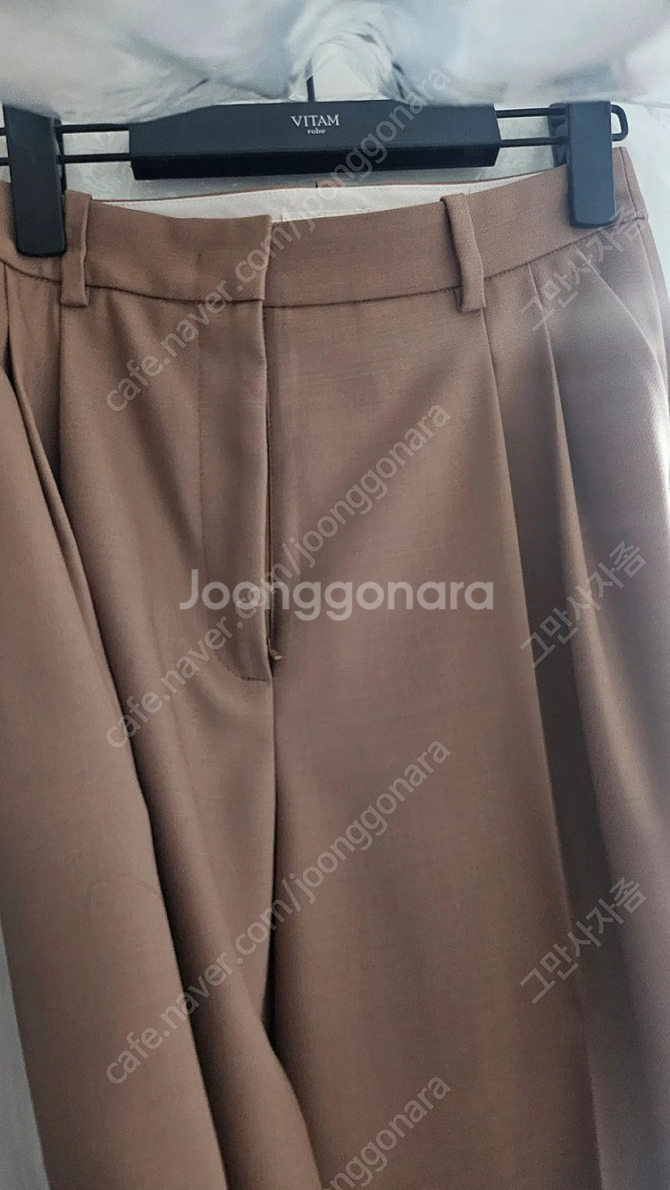 (새상품 가격내림)비탐로브 투턱와이드팬츠+자라스트라이프셔츠--2