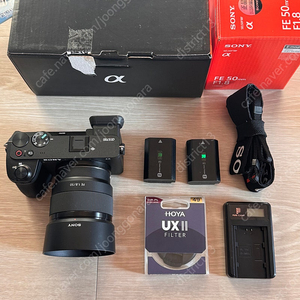 소니A6700+SEL50mmF1.8 및 악세사리 판매합니다