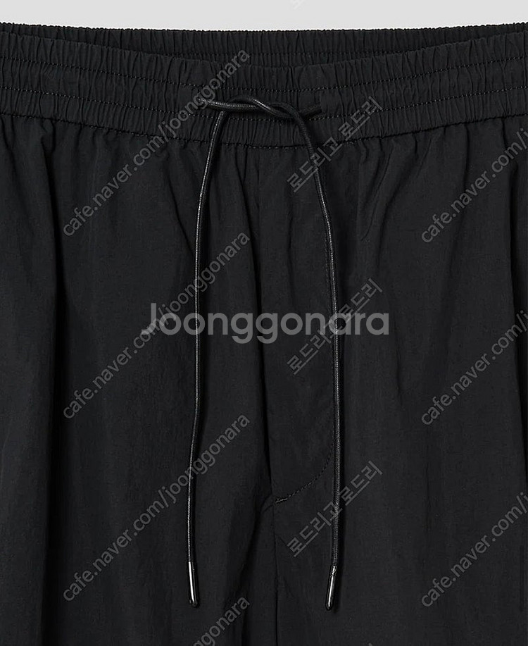준지 나일론 루즈핏 팬츠 팝니다--2