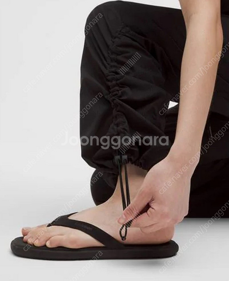 룰루레몬 댄스스튜디오 릴랙스핏 미드라이즈 팬츠 아시아핏--1