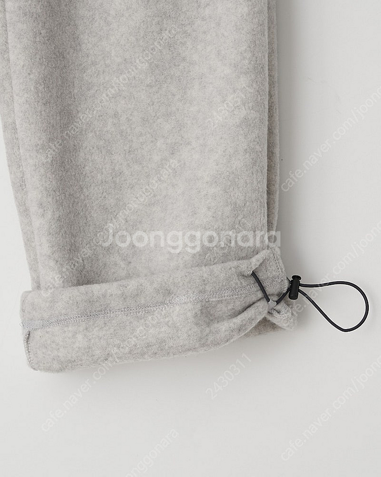 유라고 Emblem fleece pants 라이트그레이--9