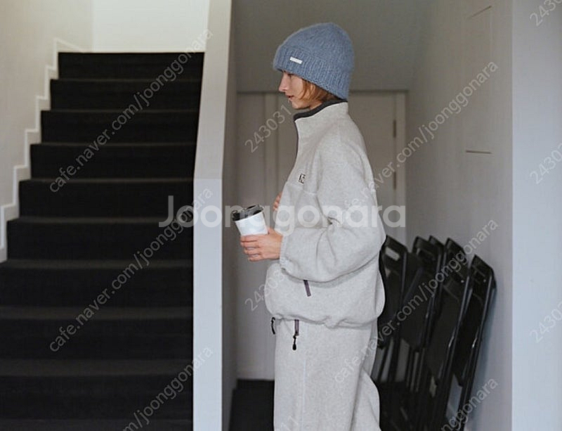 유라고 Emblem fleece zip-up라이트그레이--7