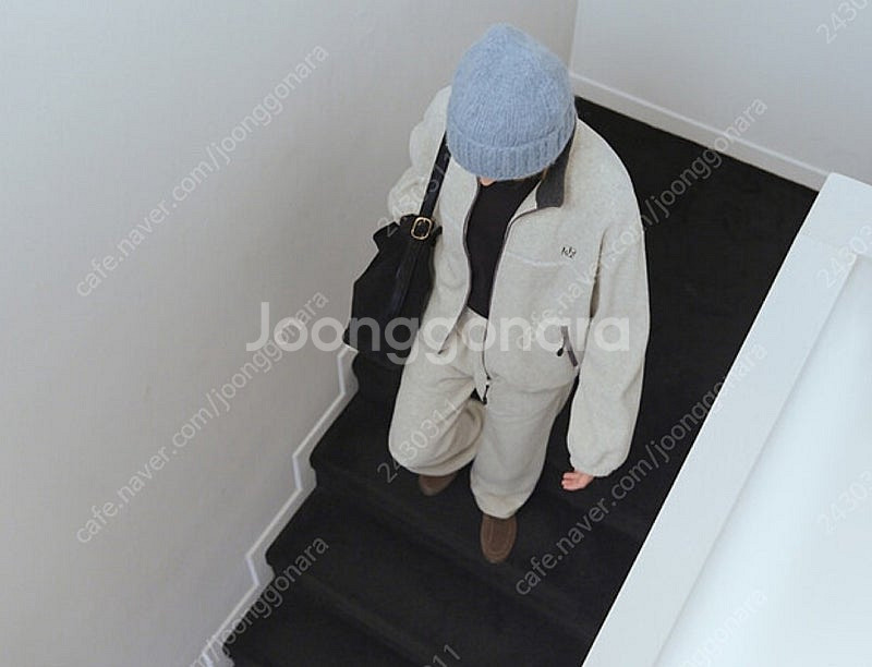 유라고 Emblem fleece zip-up라이트그레이--8