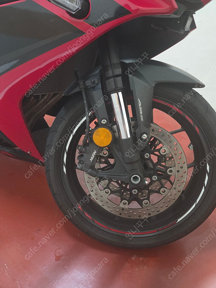 23년식 혼다 CBR650R 판매합니다. 이미지