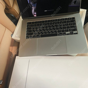 맥북에어 M2 15인치 16메모리업 256GB+애케플 서울