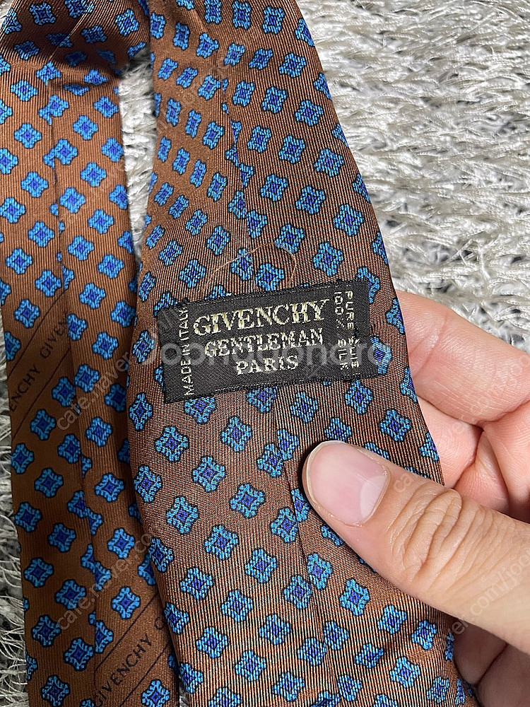 명품넥타이 개당 25,000원에 팔아요 지방시 ,던힐 , 베르사체 , 입생로랑--1