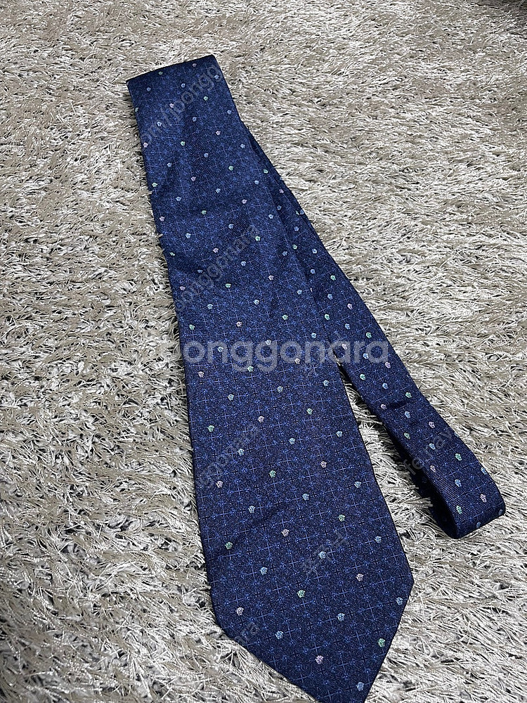 명품넥타이 개당 25,000원에 팔아요 지방시 ,던힐 , 베르사체 , 입생로랑--4