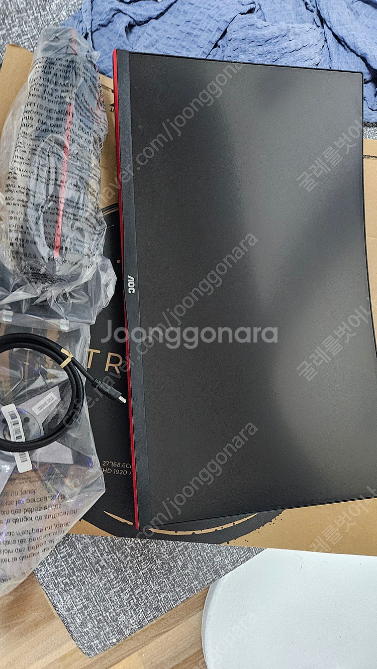 알파스캔 AOC C27G2 27인치 커브드 모니터 팝니다.--2