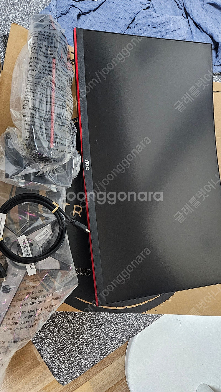 알파스캔 AOC C27G2 27인치 커브드 모니터 팝니다.--3