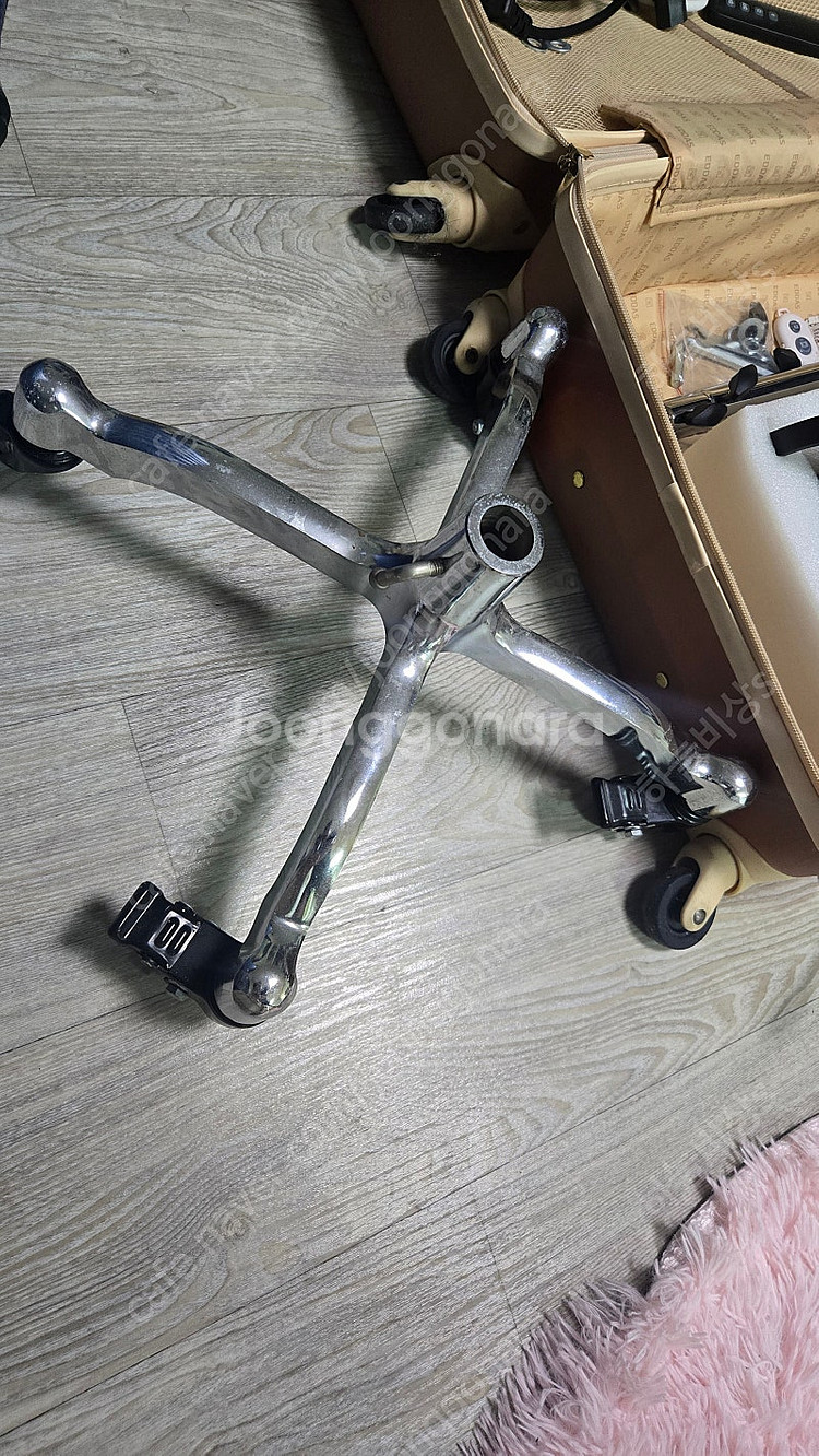 대한 조명 DH LED 150W 지속 조명 팝니다 (바퀴이동식/캐리어/리모컨 포함)--1