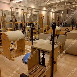 인투필라테스 콤비리포머6대,체어6대,바렐6대를 판매합니다