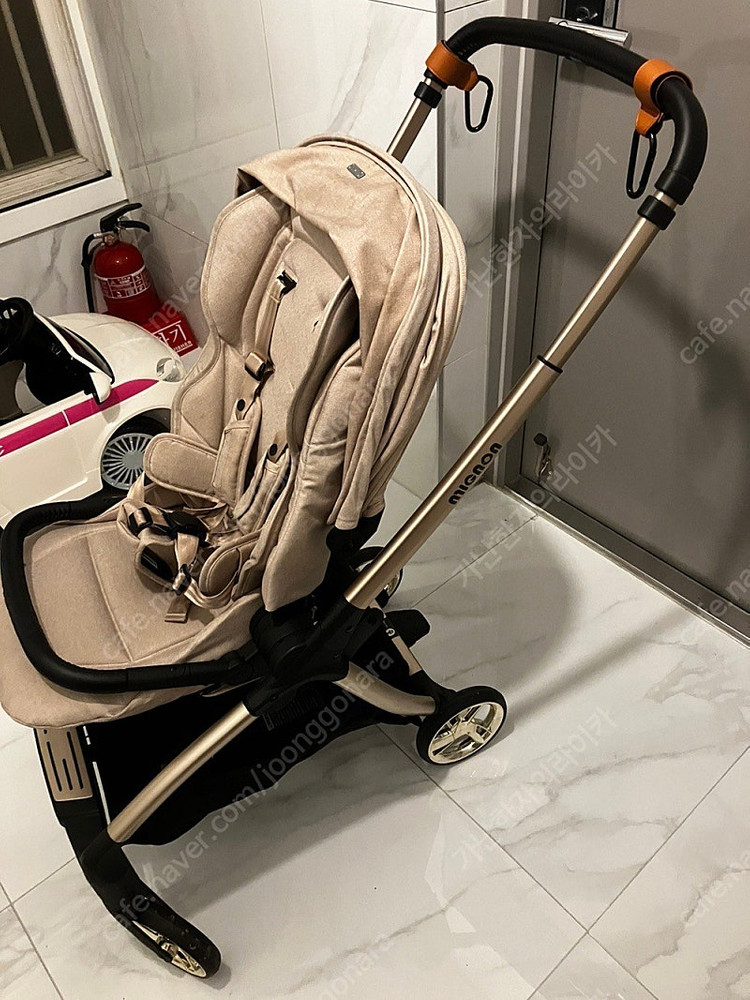 시크(seec) 미뇽 휴대용절충형 유모차 판매--1