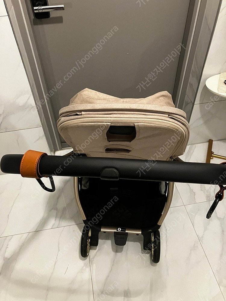 시크(seec) 미뇽 휴대용절충형 유모차 판매--2