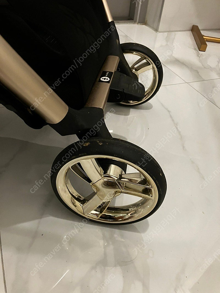 시크(seec) 미뇽 휴대용절충형 유모차 판매--4