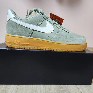 나이키290 (나코탭 새상품)나이키 에어포스1 07LV8 그린 화이트로고