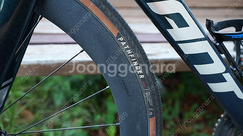 자이언트 패스트로드 어드밴스1 카본 하이브리드--7