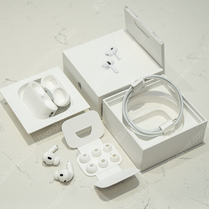 에어팟 프로 2세대 (AirPods Pro 2) 풀박스 판매합니다