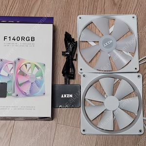 NZXT F140 RGB, F140 RGB CORE 화이트 쿨러 쿨링팬, RGB 컨트롤러 각 1개 택포 4만