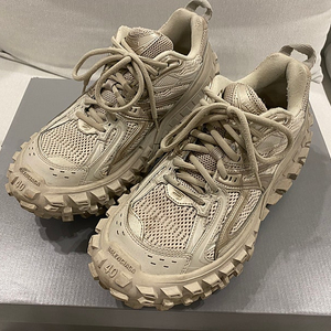 발렌시아가 디펜더 베이지 EU40 극미제품