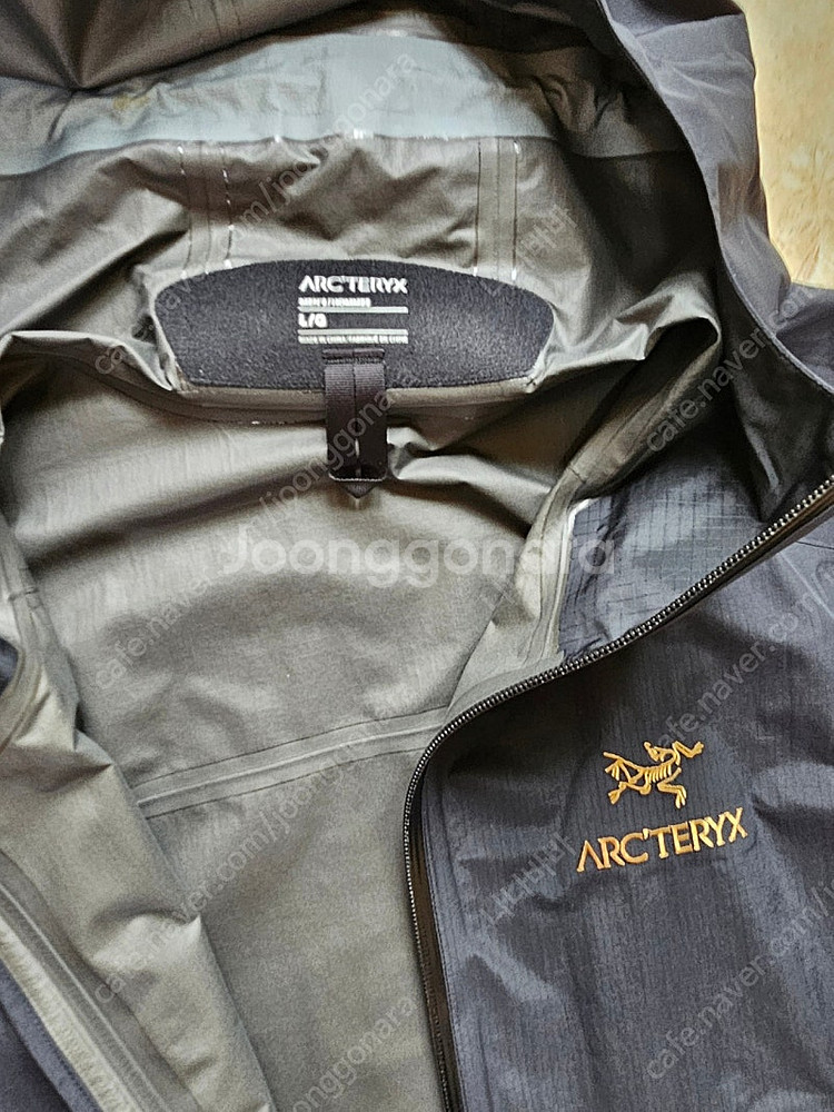 아크테릭스 x 빔즈 제타 SL 자켓 라지 사이즈 판매합니다--4