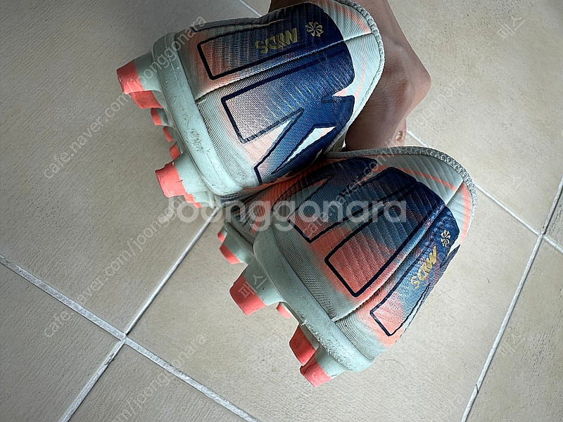 나이키 키즈 축구화 225 택포--2