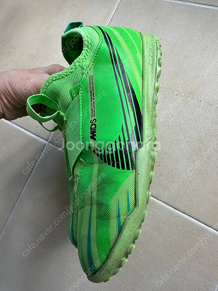 나이키 키즈 축구화 225 택포--6