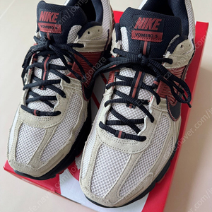 보메로5 290사이즈 팝니다