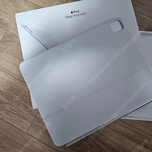 아이패드 프로 13 m4 매직키보드 화이트