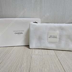 정품) 샤넬 화이트 파우치 (코스메틱)