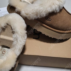 미국어그UGG 디스케트 250.us8ㅡ박스채새거