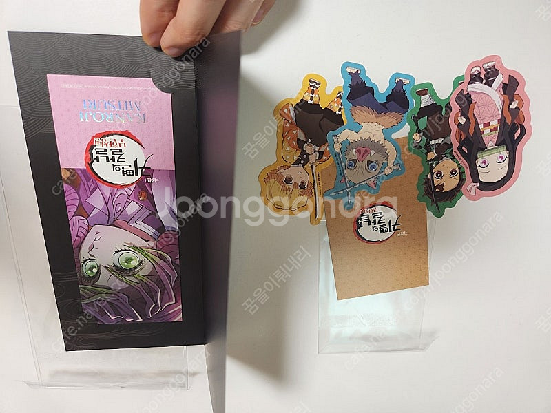 귀멸의칼날 북마크(미츠리)+귀살대 조각스티커1탄(캐릭터4종) 반택포함 1.0팝니다--2