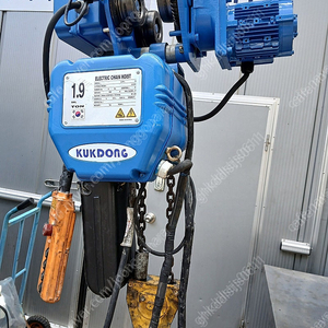 극동 호이스트 1.9톤 4주식 팝니다.