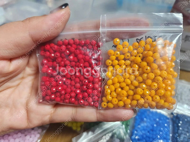 비즈재료 비즈공예 론델컷2,4mm--2