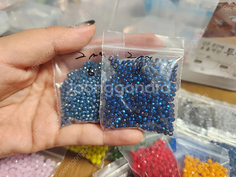 비즈재료 비즈공예 론델컷2,4mm--3