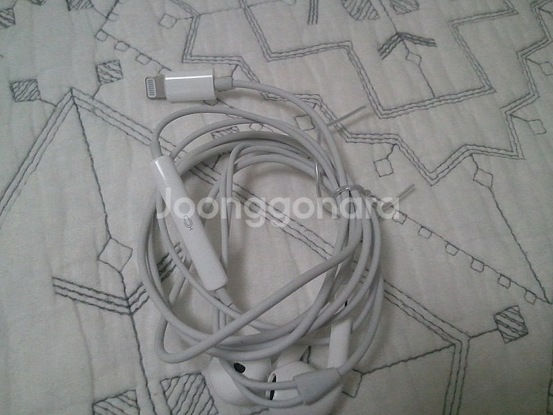 아이폰 아이패드 관련 악세사리(박스,키보드,이어폰,해드폰) 팝니다. 부산 해운대--0