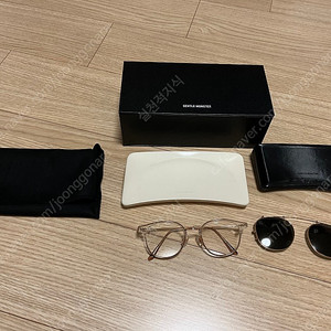 젠틀몬스터 알리오 클리어 색상 하금테 안경 클립온 포함