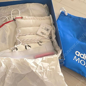 아디다스 x 몽클레르 몽클레어 NMD 미드 코어 화이트