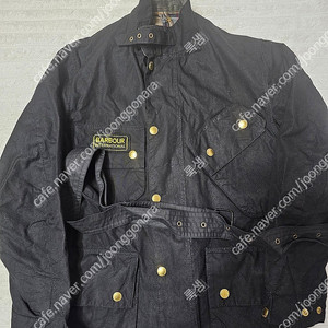 바버 인터네셔널 a7 왁스 자켓 판매합니다