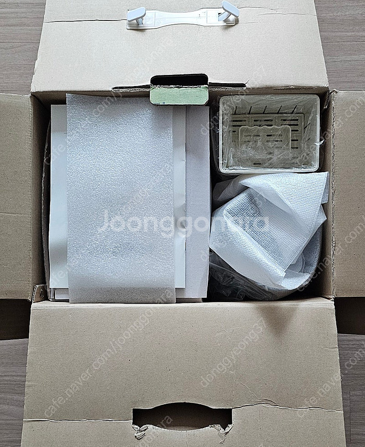 (새상품)(미사용)(정품)(HUROM) 휴롬 원액기--0