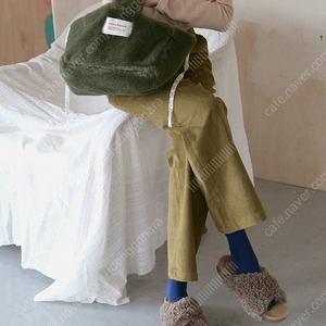 버앤버브 코듀로이 팬츠 올리브 1size